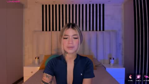 Violett  online show from June 19, 2026, 8:51 am