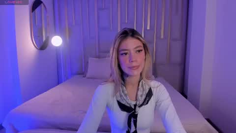 Violett  online show from June 24, 2026, 11:53 am