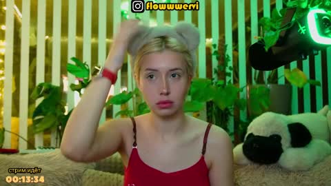 Snapshot of violetttttacb chatting on April 6, 2026, 8:54 pm Violetta online show from April 6, 2026, 8:54 pm
