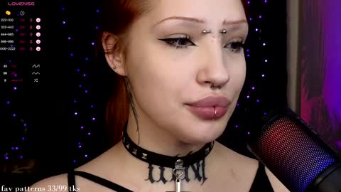 Snapshot of violetvio1ator chatting on January 10, 2025, 4:51 pm Dommy mommy online show from January 10, 2025, 4:51 pm