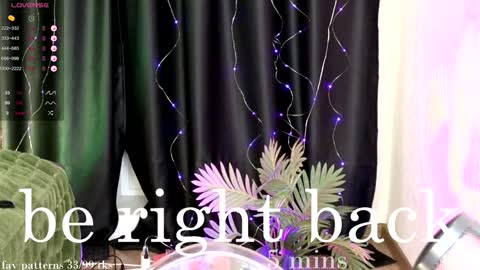 Snapshot of violetvio1ator chatting on January 24, 2025, 8:13 am Dommy mommy online show from January 24, 2025, 8:13 am