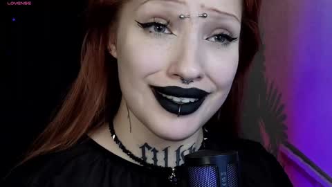 Snapshot of violetvio1ator chatting on February 7, 2025, 9:48 pm Dommy mommy online show from February 7, 2025, 9:48 pm