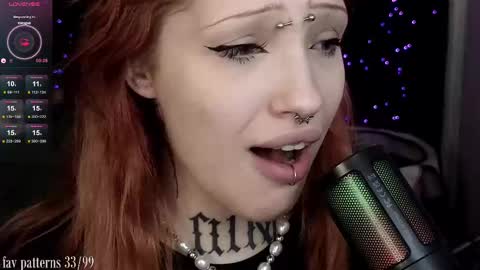 Snapshot of violetvio1ator chatting on February 21, 2025, 9:56 am Dommy mommy online show from February 21, 2025, 9:56 am