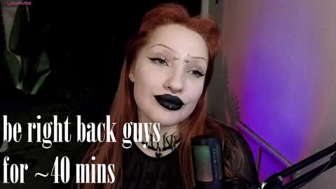 Snapshot of violetvio1ator chatting on February 21, 2025, 4:16 pm Dommy mommy online show from February 21, 2025, 4:16 pm