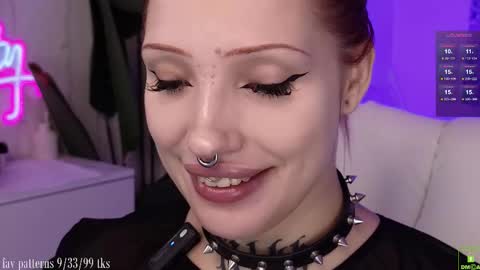 Snapshot of violetvio1ator chatting on November 9, 2025, 4:11 am Dommy mommy online show from November 9, 2025, 4:11 am