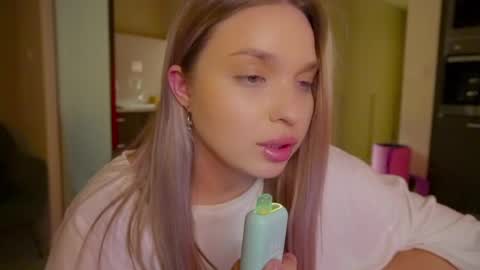 Violla online show from February 16, 2025, 2:43 pm