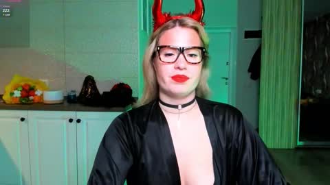 Snapshot of vip_juicy chatting on November 2, 2025, 6:27 am VelvettTime online show from November 2, 2025, 6:27 am