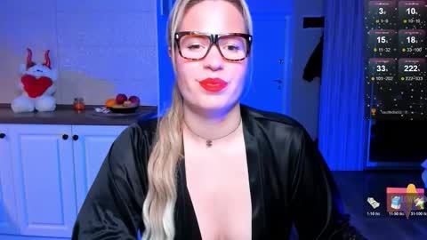 Snapshot of vip_juicy chatting on November 17, 2025, 6:52 am VelvettTime online show from November 17, 2025, 6:52 am