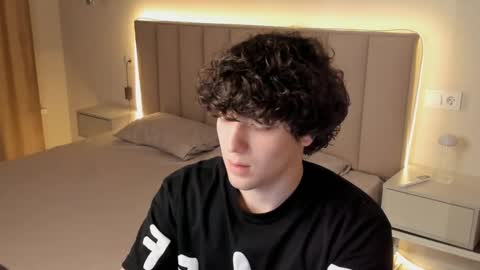 Snapshot of vip_person_ chatting on March 22, 2026, 1:31 am vip_person_ online show from March 22, 2026, 1:31 am