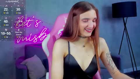 Snapshot of virdjinia_green chatting on June 14, 2026, 9:33 am Virdjinia online show from June 14, 2026, 9:33 am