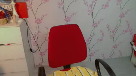 Pearl online show from October 1, 2025, 2:23 pm