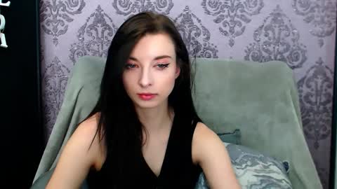 VirginLuna online show from April 30, 2026, 4:24 pm