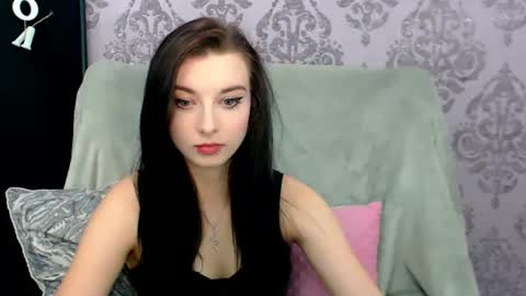 Snapshot of virgiluna chatting on July 6, 2026, 7:27 pm VirginLuna online show from July 6, 2026, 7:27 pm