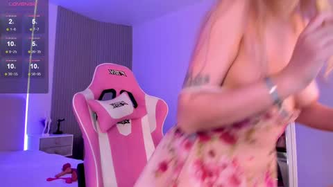 Chloe online show from December 2, 2024, 6:09 am