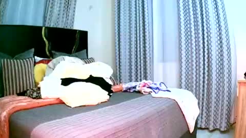 Snapshot of virtual_wifey chatting on February 9, 2025, 6:05 pm Your Virtual Wife online show from February 9, 2025, 6:05 pm