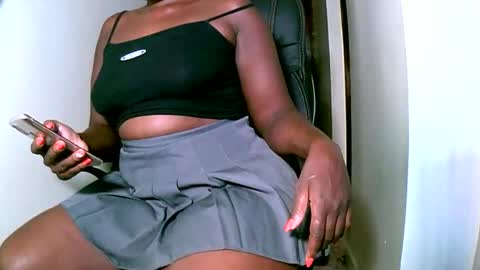 Snapshot of virtual_wifey chatting on March 7, 2025, 3:28 pm Your Virtual Wife online show from March 7, 2025, 3:28 pm