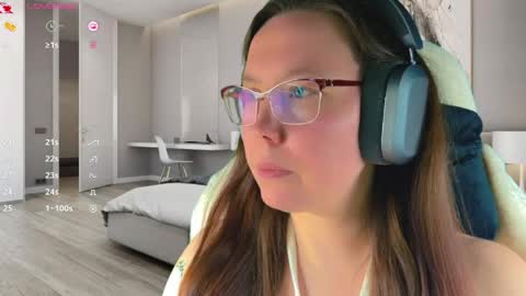 Snapshot of visecret chatting on May 5, 2026, 2:41 am Victoria Romans online show from May 5, 2026, 2:41 am