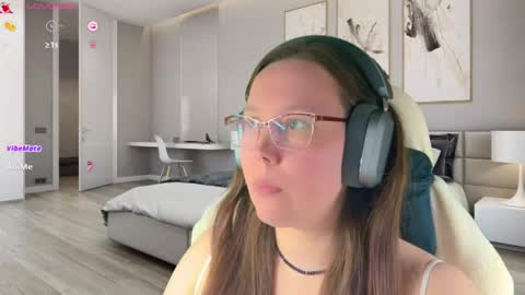 Snapshot of visecret chatting on May 9, 2026, 11:48 am Victoria Romans online show from May 9, 2026, 11:48 am