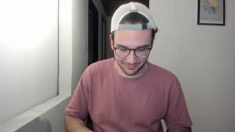 Vito Ferrer online show from March 3, 2026, 1:34 am