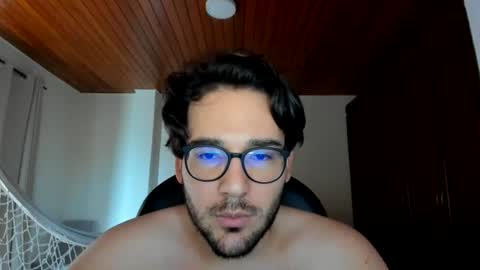 Snapshot of vito_ferrero chatting on July 7, 2026, 6:23 pm Vito Ferrer online show from July 7, 2026, 6:23 pm