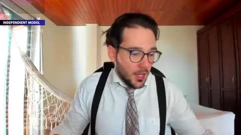 Snapshot of vito_ferrero chatting on July 14, 2026, 6:24 pm Vito Ferrer online show from July 14, 2026, 6:24 pm