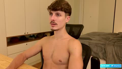vitoraugustoxxx online show from March 20, 2026, 6:13 pm