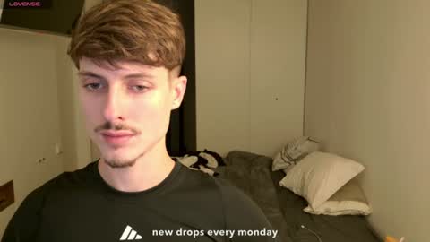 Snapshot of vitoraugustoxxx chatting on June 20, 2026, 8:11 pm vitoraugustoxxx online show from June 20, 2026, 8:11 pm