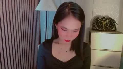Snapshot of vivahotbabessandra chatting on May 5, 2026, 6:05 pm SANDRA GOING YOU online show from May 5, 2026, 6:05 pm