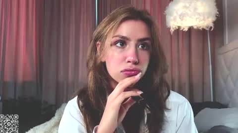 Snapshot of vivi_ennes chatting on September 13, 2025, 7:41 am You like my friends can call me LUNA This is my first day here online show from September 13, 2025, 7:41 am