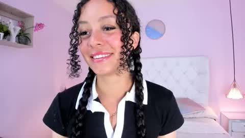 Vivi online show from January 18, 2026, 4:16 am