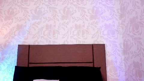 Vivi online show from June 28, 2026, 5:02 am