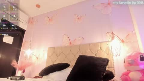 Viviana  online show from April 28, 2026, 11:32 pm