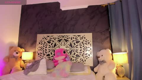 Snapshot of vivi_prinncess chatting on May 16, 2026, 11:36 pm Viviana online show from May 16, 2026, 11:36 pm