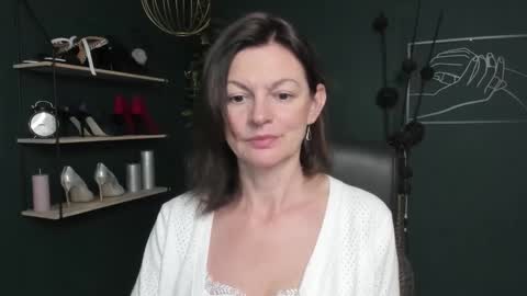 Snapshot of vivian_dream chatting on September 29, 2025, 6:40 am Vivian online show from September 29, 2025, 6:40 am