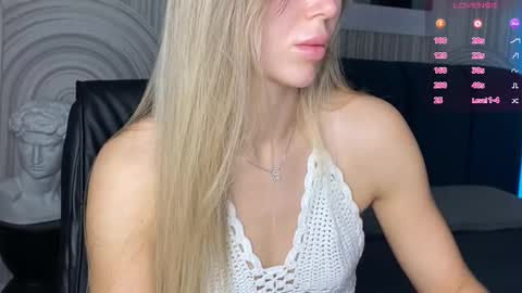 Vivian Evans online show from September 22, 2025, 1:07 am