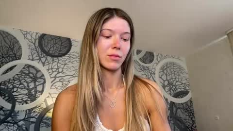 Snapshot of vivian_evans_ chatting on June 22, 2026, 3:25 am Vivian Evans online show from June 22, 2026, 3:25 am