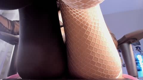 vivian_qwerty online show from December 2, 2024, 7:25 am