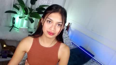 Vivian online show from February 16, 2025, 12:30 am