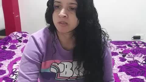 Snapshot of vivian_walt_ chatting on February 13, 2025, 4:32 am melissa online show from February 13, 2025, 4:32 am