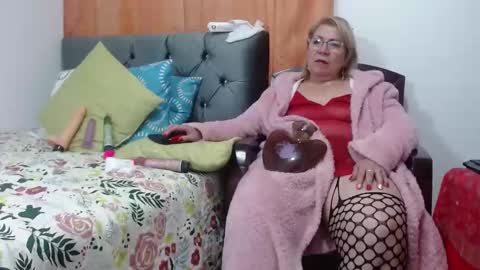 Snapshot of viviannajhonson chatting on December 14, 2024, 3:29 am ViviannaJhonson online show from December 14, 2024, 3:29 am