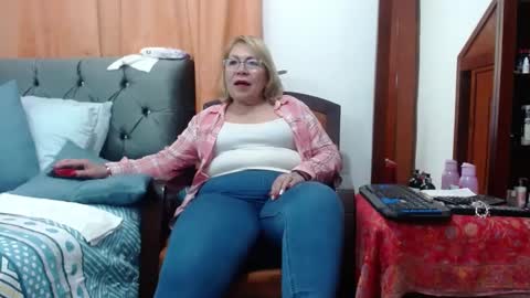 Snapshot of viviannajhonson chatting on December 18, 2024, 4:31 am ViviannaJhonson online show from December 18, 2024, 4:31 am