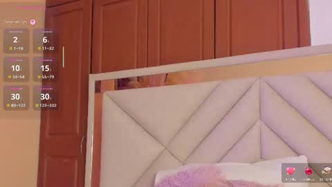 Snapshot of vivianne_scott chatting on July 22, 2026, 12:41 pm Vivi online show from July 22, 2026, 12:41 pm