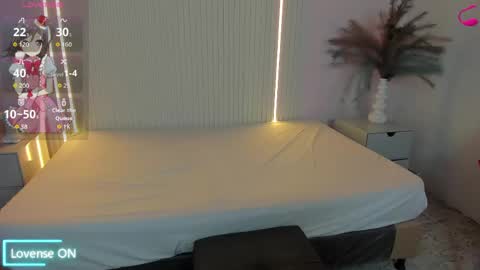 vivianowen9 online show from April 23, 2026, 12:04 pm