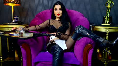 Snapshot of vivianreeve chatting on December 14, 2024, 5:03 pm Vivian Reeve online show from December 14, 2024, 5:03 pm