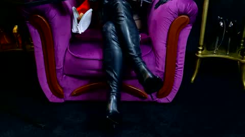 Snapshot of vivianreeve chatting on March 6, 2025, 1:03 pm Vivian Reeve online show from March 6, 2025, 1:03 pm