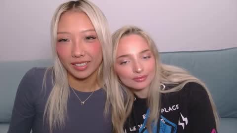 vivianwinters online show from November 18, 2025, 11:59 pm