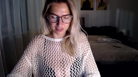 Snapshot of vivica_coke chatting on January 14, 2025, 3:36 pm VI online show from January 14, 2025, 3:36 pm