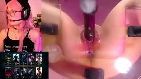 Snapshot of vivicute_ chatting on July 16, 2026, 9:43 pm Vivian online show from July 16, 2026, 9:43 pm