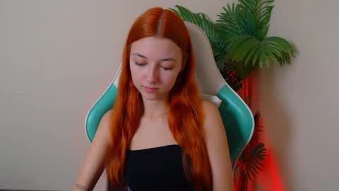 Vivien online show from November 7, 2025, 7:25 pm