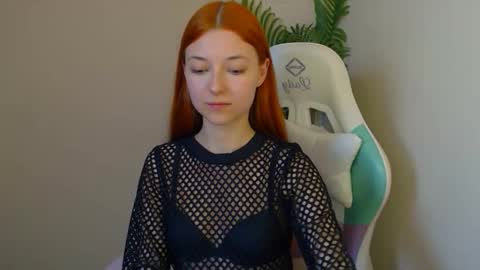 Vivien online show from April 24, 2026, 6:43 pm